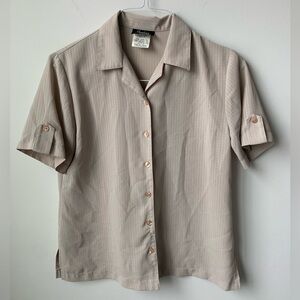 Meghan Ashley Vintage Tan Button Down Short Sleeve Blouse Size Medium